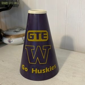 Vintage University GTE UW Washington Huskies football megaphone Dawgs ‘80’s